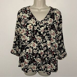 Floral V-Neck Blouse in Black and White